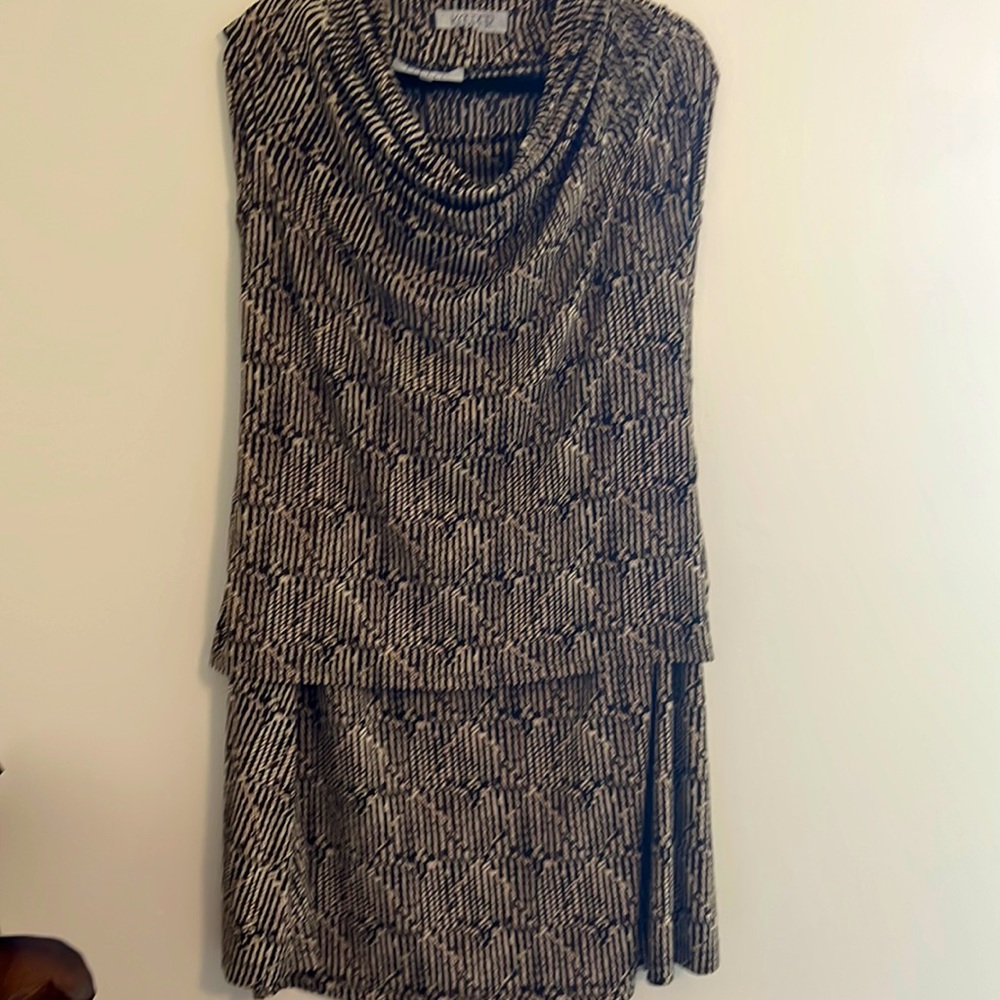 KASPER size Medium dark brown and taupe set! Top and long skirt
